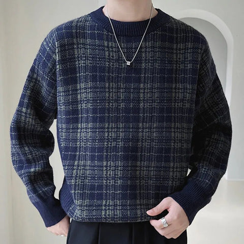 Autumn Sweater for Men: Korean Chic with Plaid Contrast